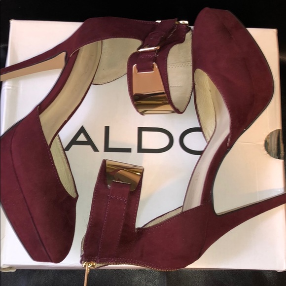 🔥ALDO gold ankle strap Burgundy platform heels - Picture 3 of 5